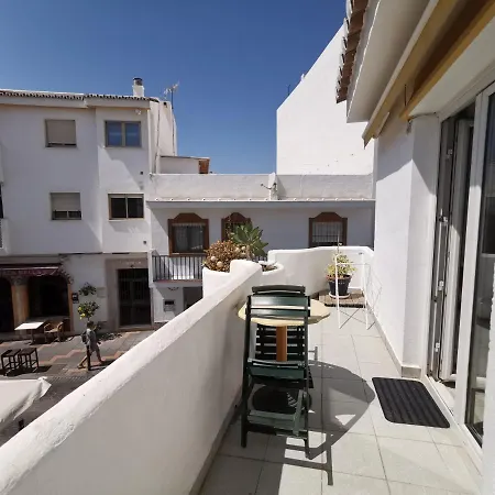 1½ Min. Walk From The * Mijas