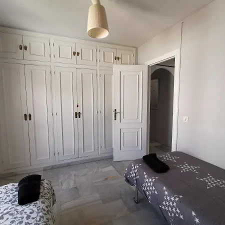1½ Min. Walk From The * Mijas